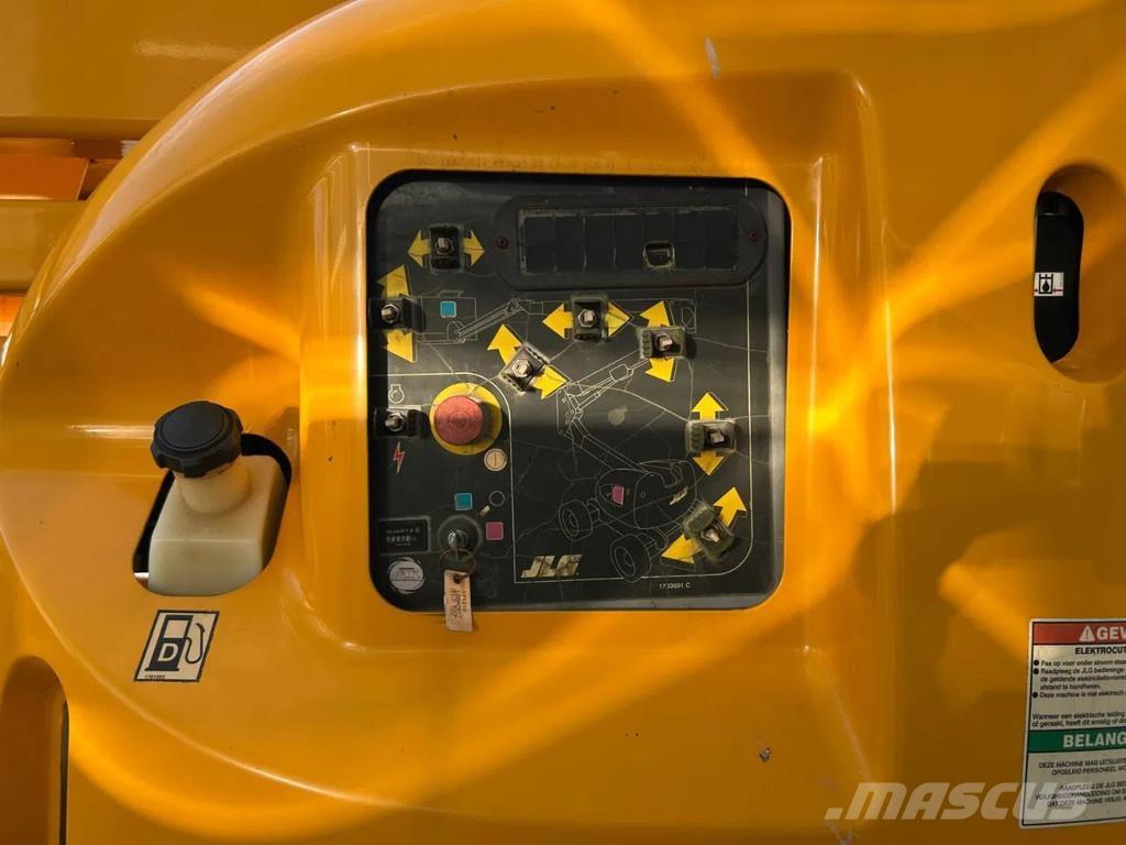 JLG 450AJ Nacele cu brat articulat