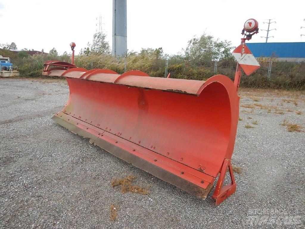 Schmidt SM6 Utilaje întreţinere terenuri - Altele