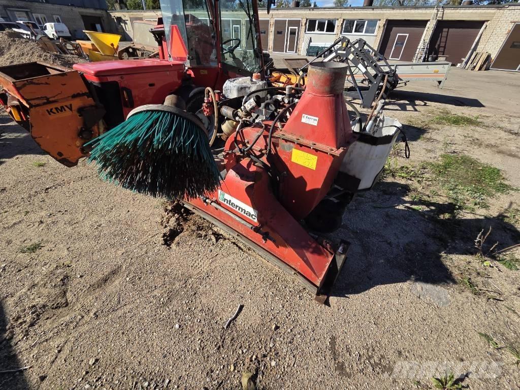  AC C1100 Utilaje întreţinere terenuri - Altele