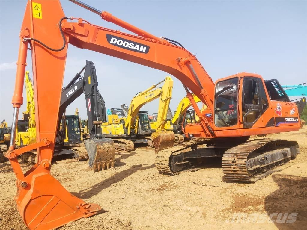 Doosan DH225LC-7 Excavatoare pe șenile

