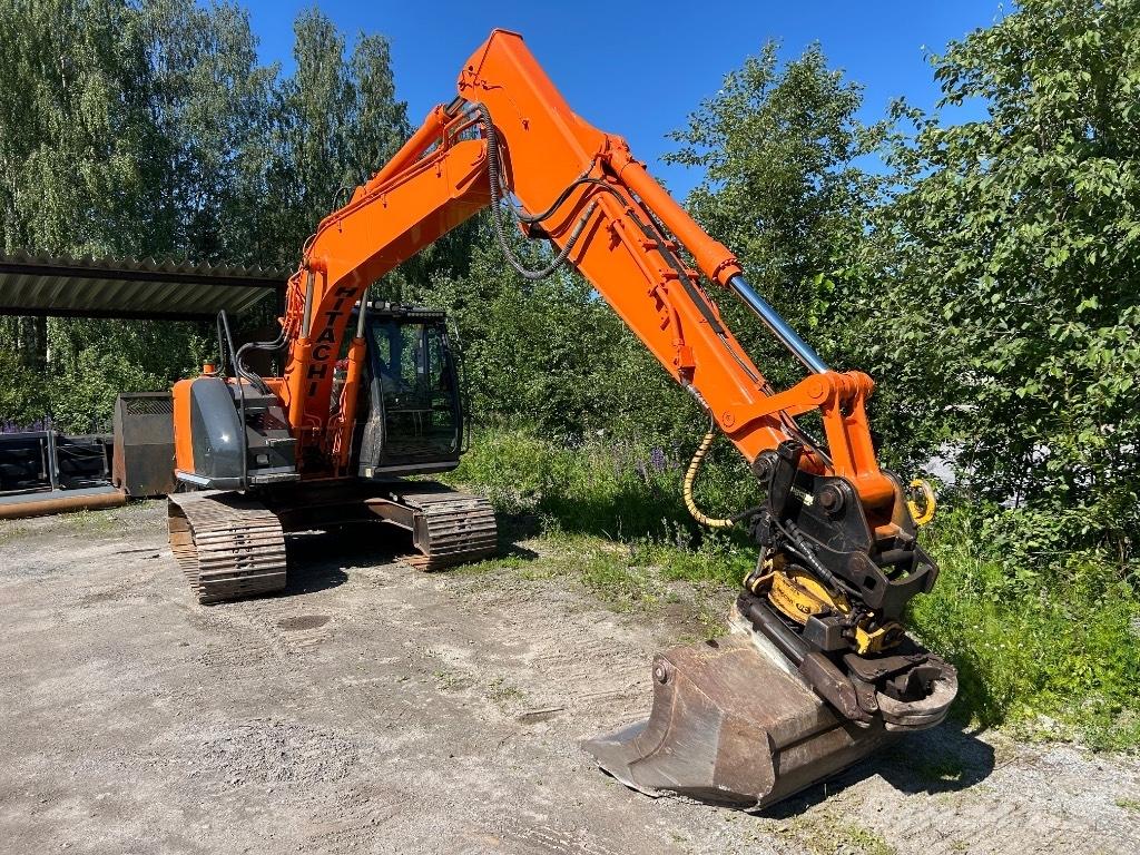 Hitachi ZX 135 US Excavatoare pe șenile
