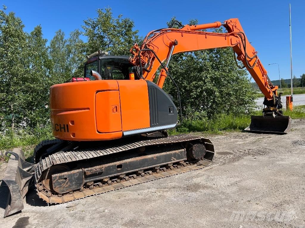 Hitachi ZX 135 US Excavatoare pe șenile

