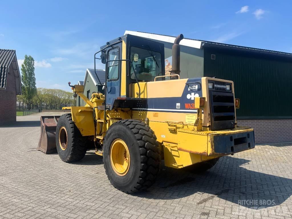 Komatsu WA 320-1 Incarcator pe pneuri