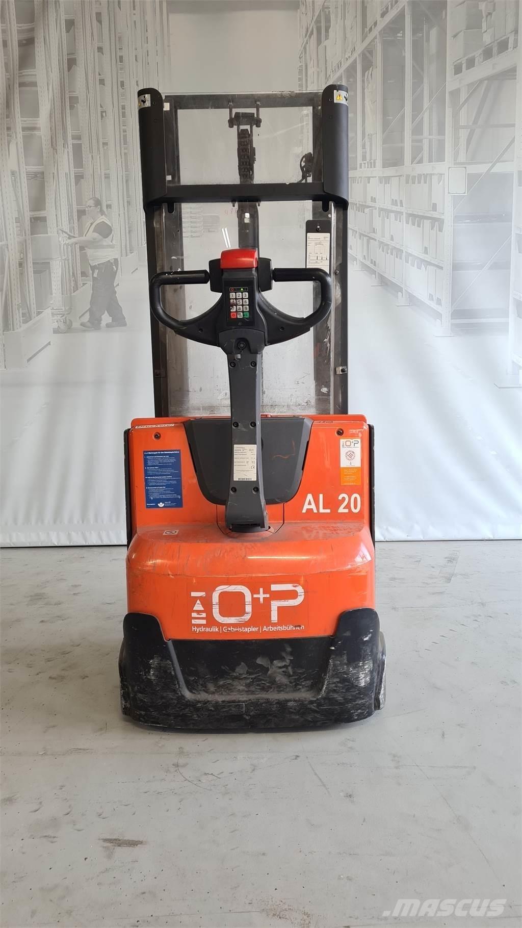 Toyota SWE120 Transpaleti autopropulsanti