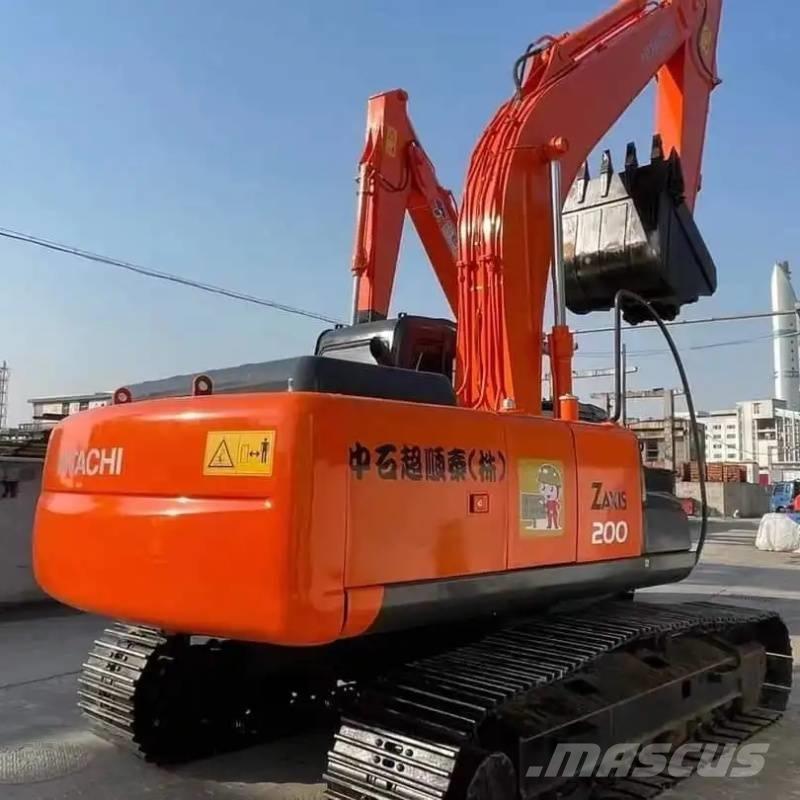Hitachi ZX 200 Excavatoare pe șenile
