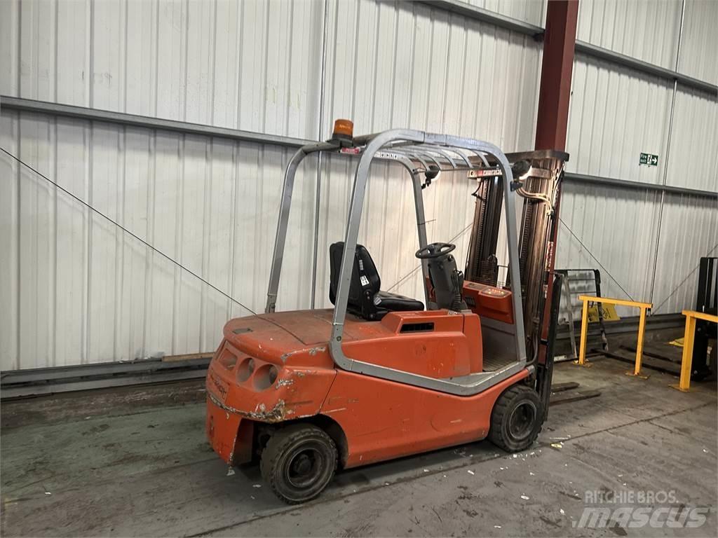 BT CBE20F Stivuitor electric