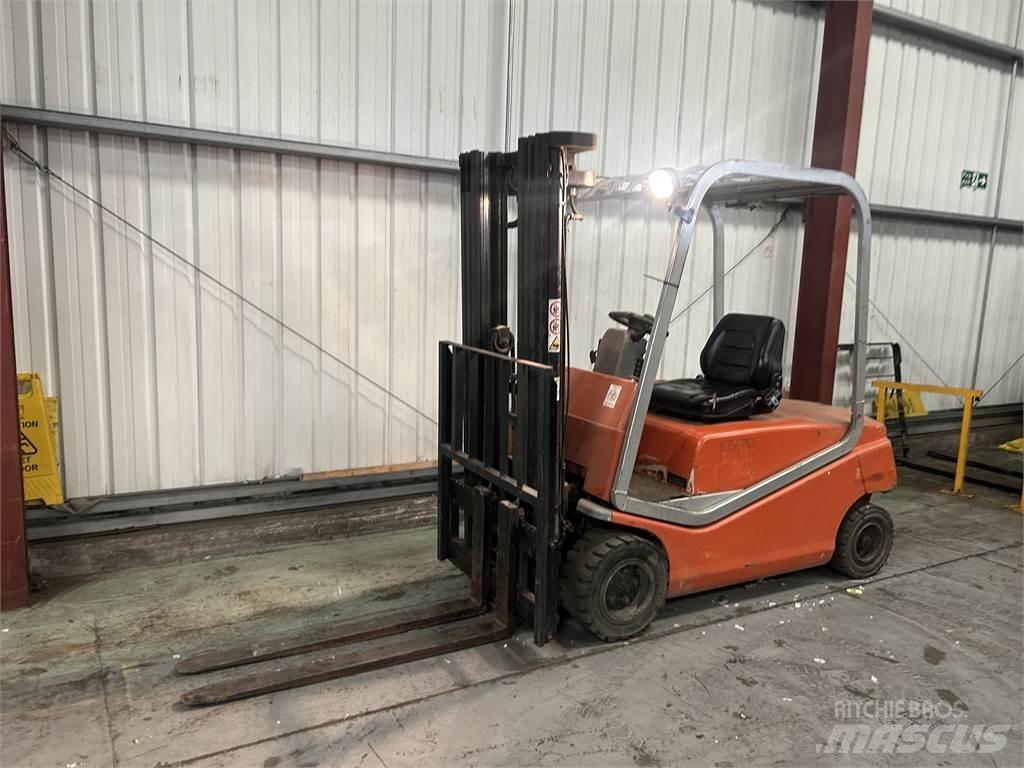 BT CBE20F Stivuitor electric