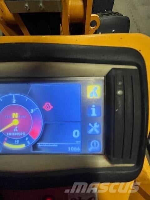 Knikmops KM 250 Incarcator pe pneuri