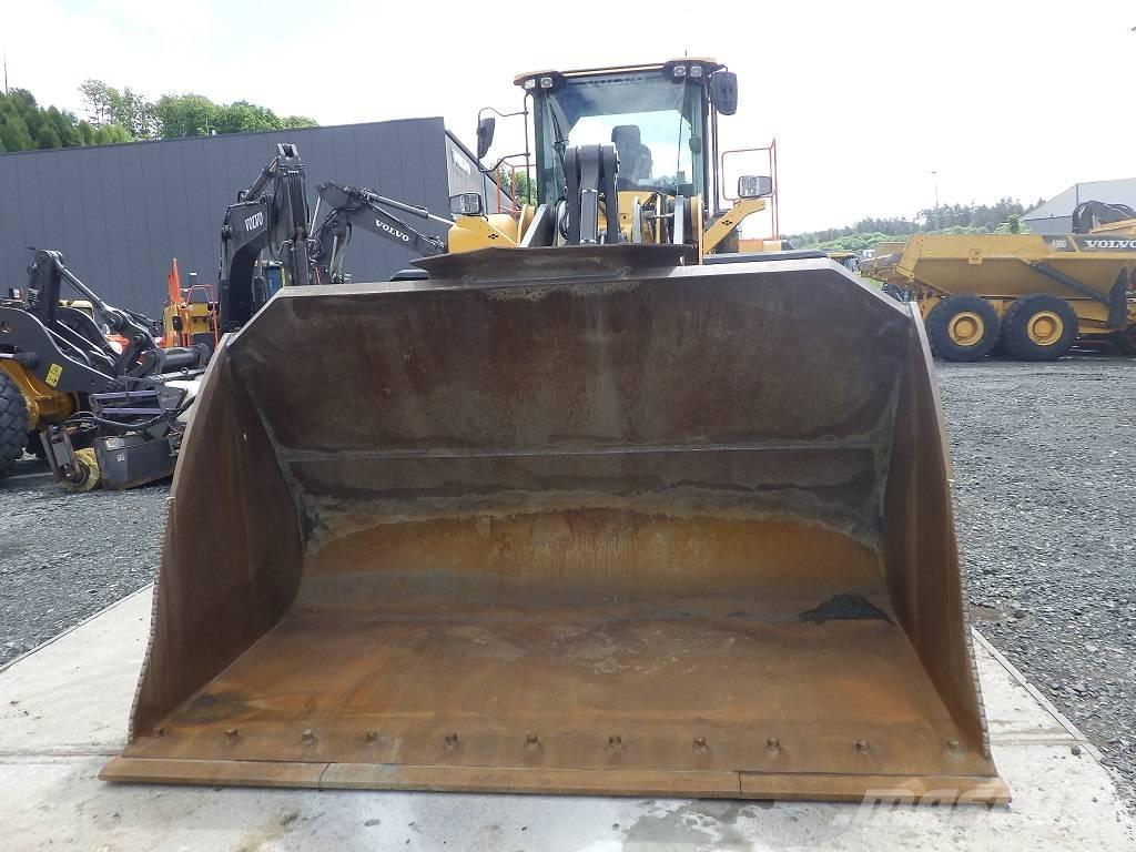 Volvo L 220 H Incarcator pe pneuri
