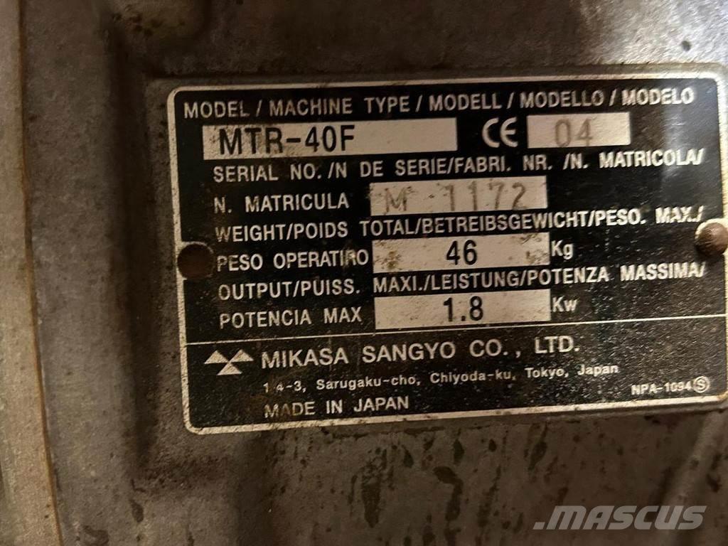 Mikasa MTR-40F Vibratoare
