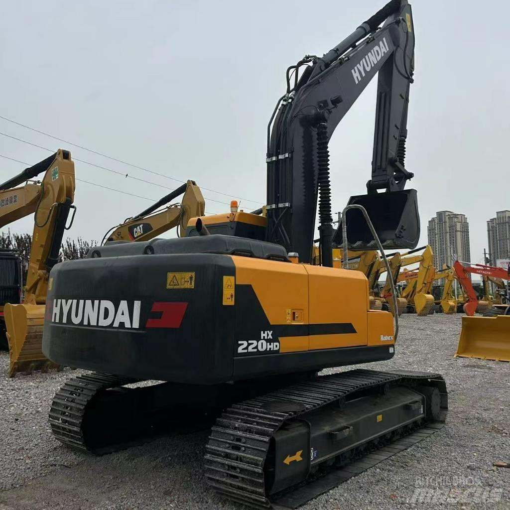 Hyundai 220VS Excavatoare pe șenile
