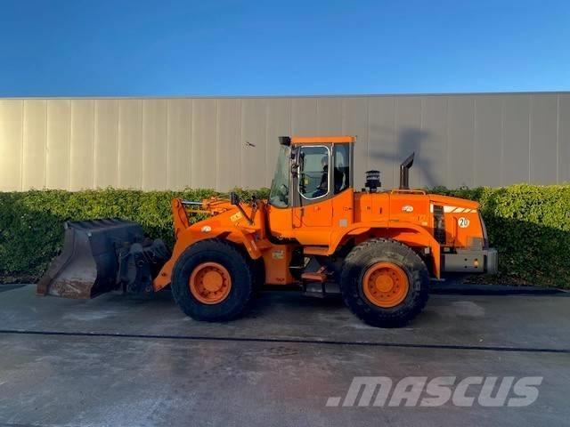 Doosan DL 200 Incarcator pe pneuri