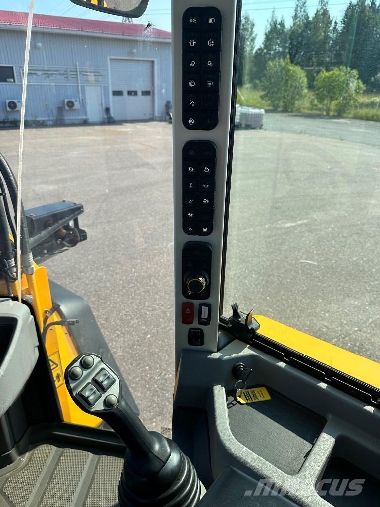 JCB 417 HT Incarcator pe pneuri