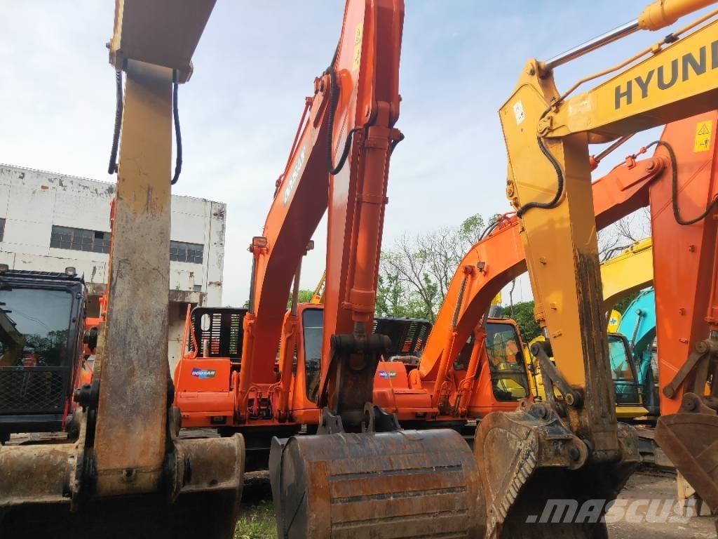 Doosan DH 215-9 Excavatoare pe șenile
