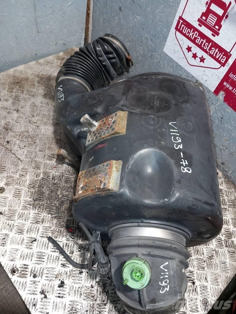 Volvo FH 12     3979505 Cabine si interior