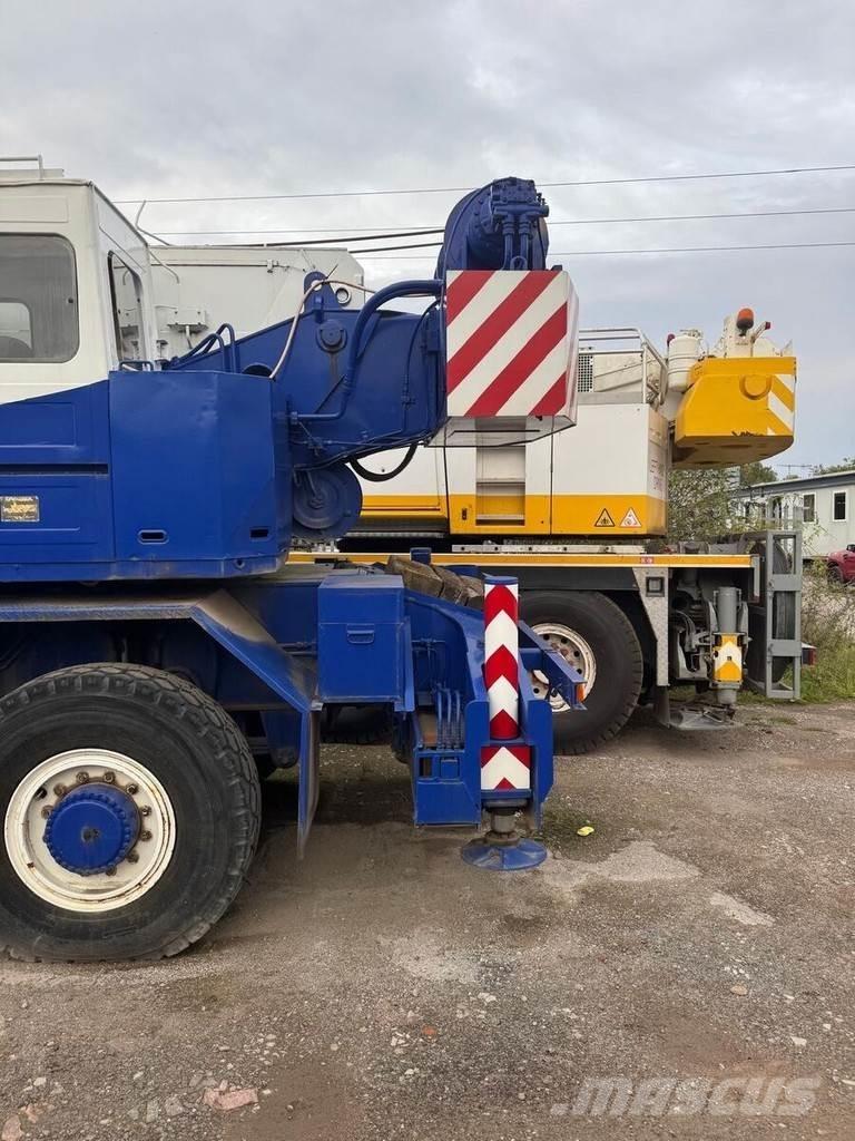 Tadano AR 300E Camioane cu macara