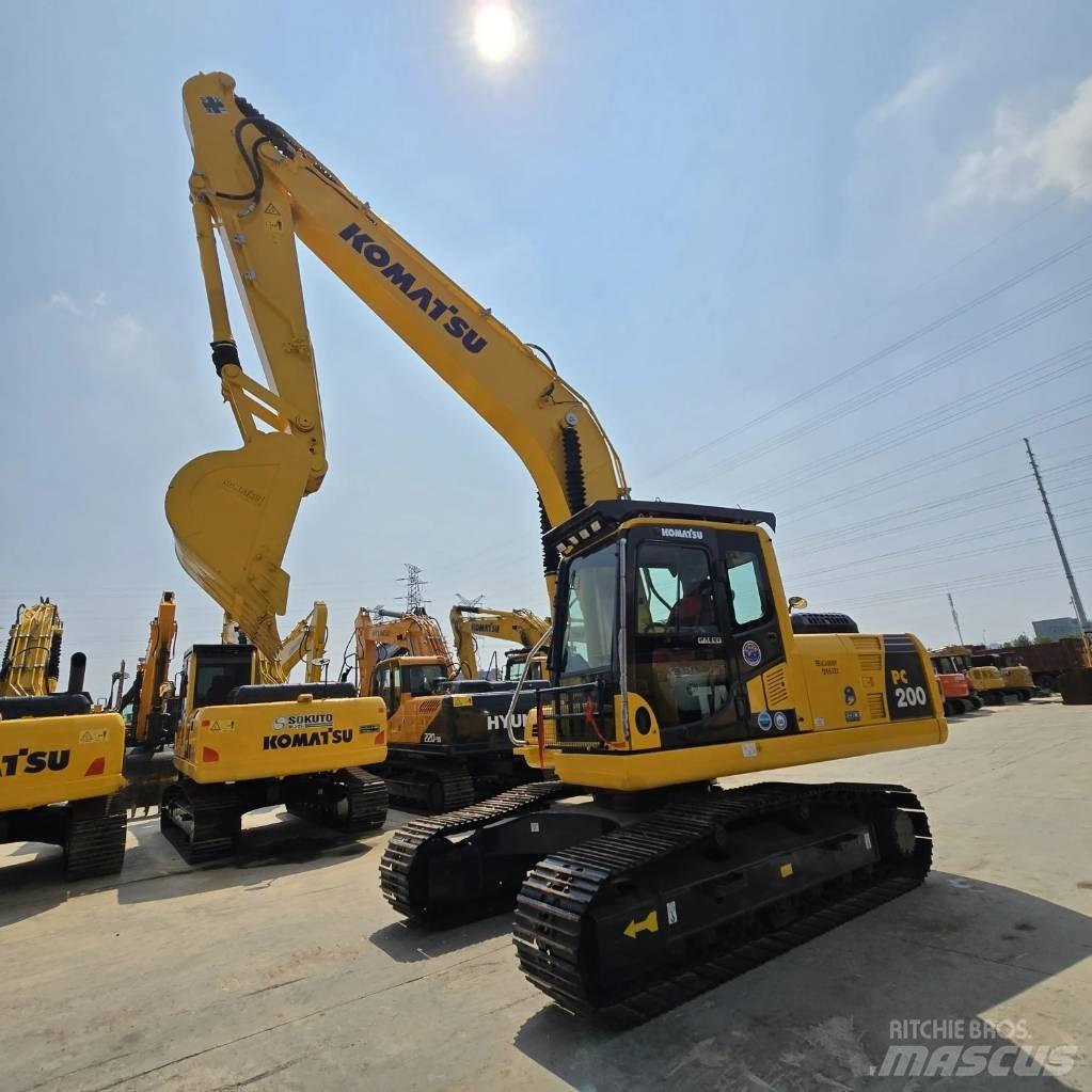 Komatsu PC 200-8 Excavatoare pe șenile
