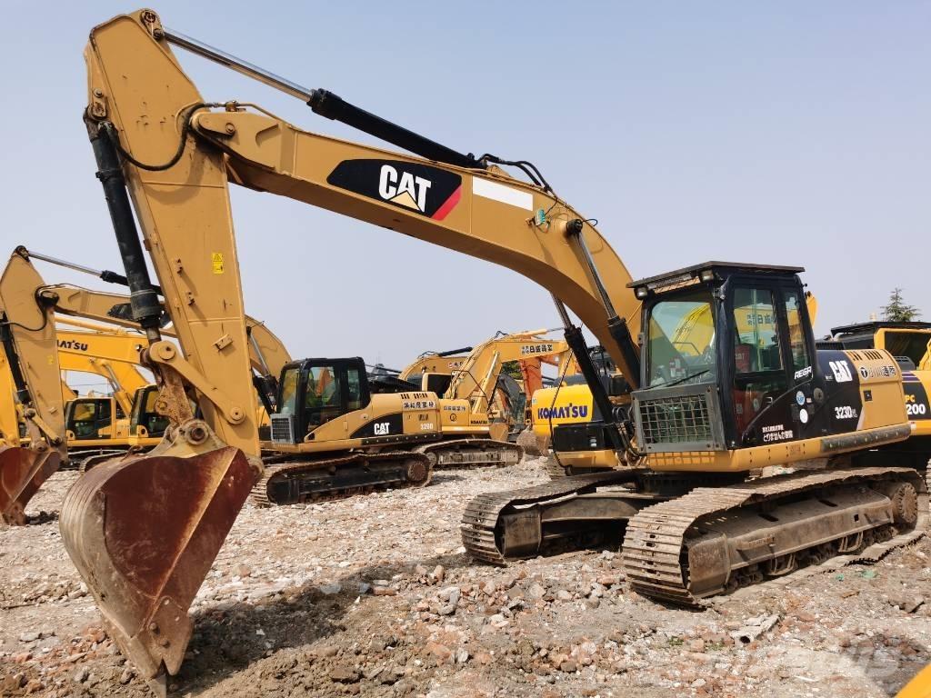 CAT 323 D L Excavatoare pe șenile
