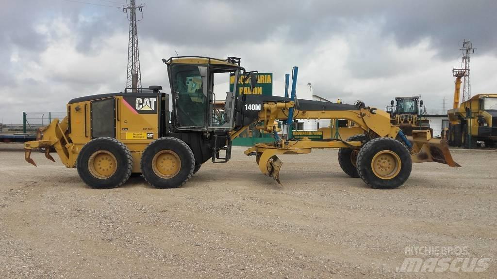 CAT 140 M Gredere