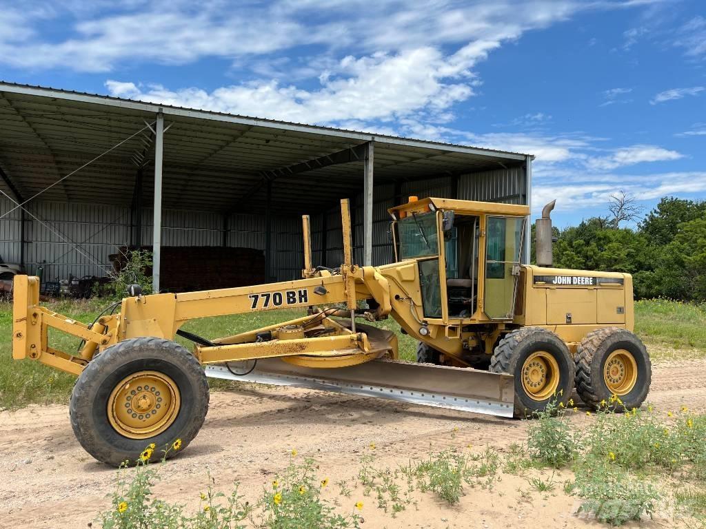 John Deere 770 BH Gredere