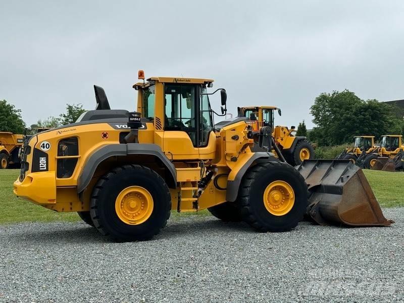 Volvo L 120 H Incarcator pe pneuri