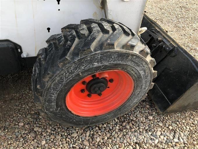 Bobcat S 300 Mini incarcator