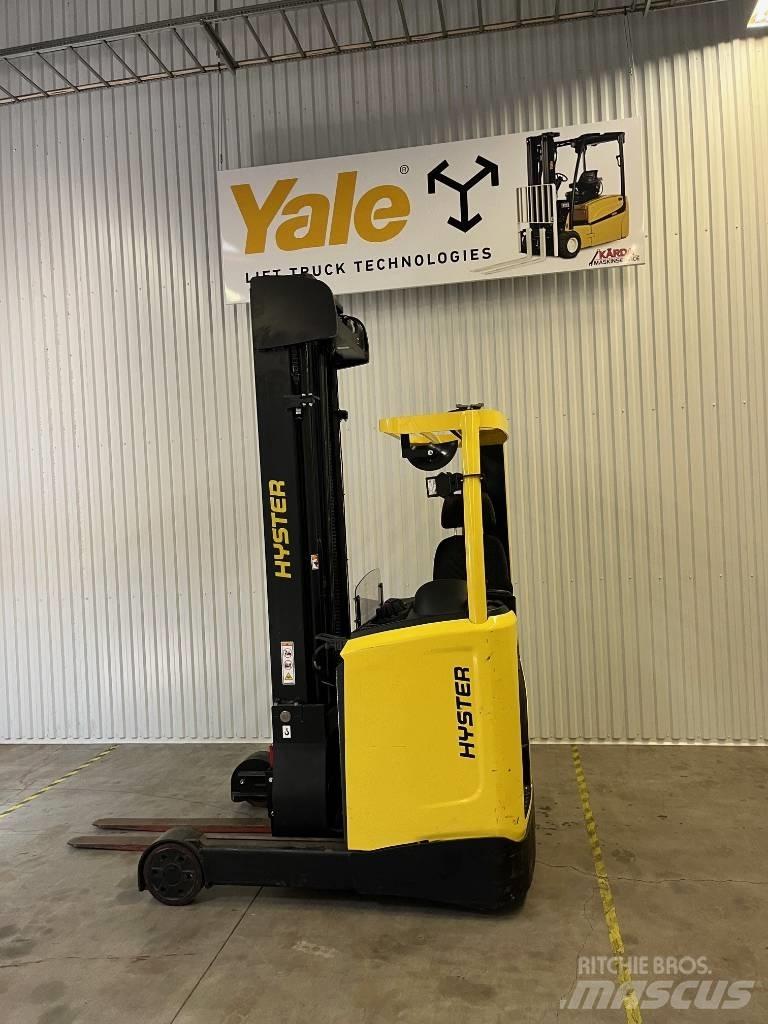 Hyster R 1.4 Stivuitor cu catarg retractabil