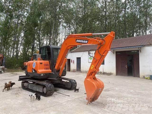 Doosan DX60 Mini excavatoare < 7t