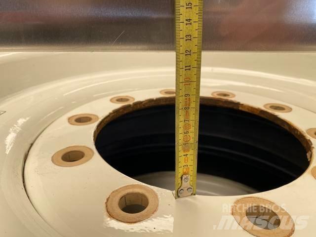Liebherr Michelin Macara pentru orice teren