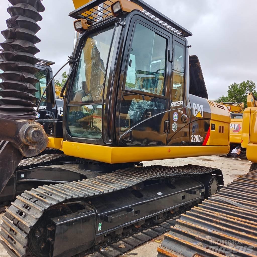 CAT 320 D Excavatoare pe șenile
