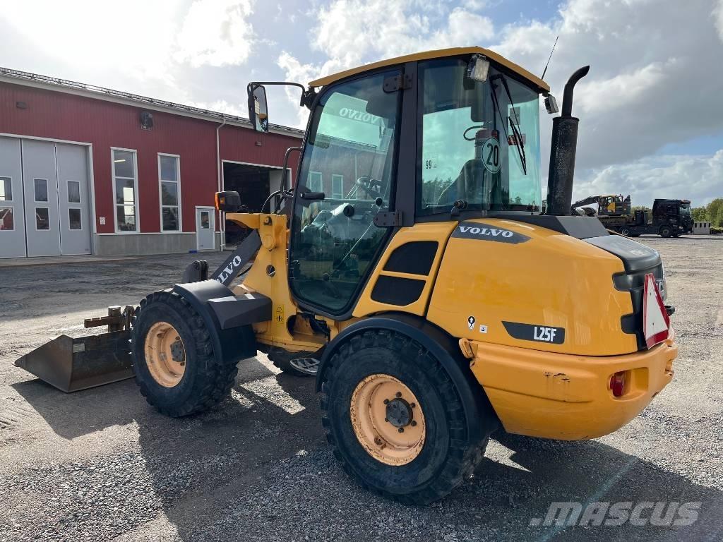 Volvo L 25 F Incarcator pe pneuri