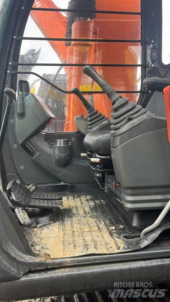 Hitachi ZX120 Excavatoare pe șenile
