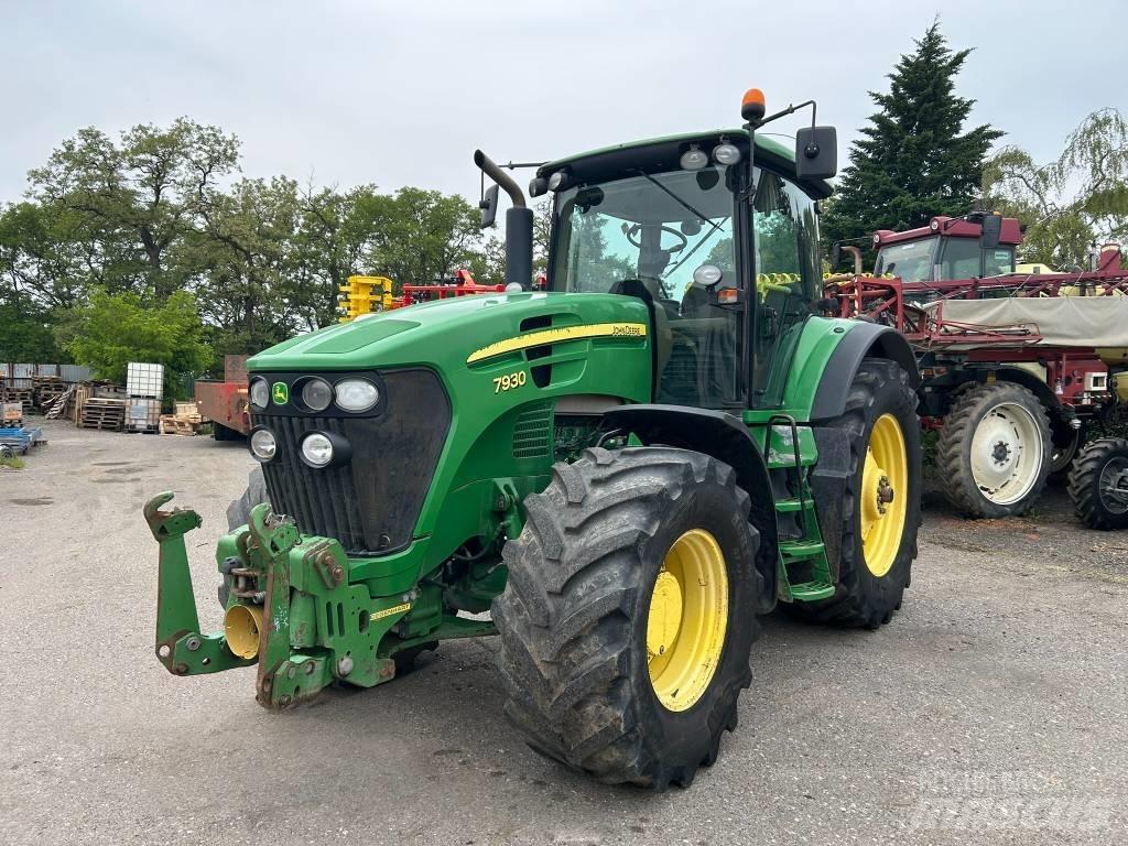 John Deere 7930 Tractoare