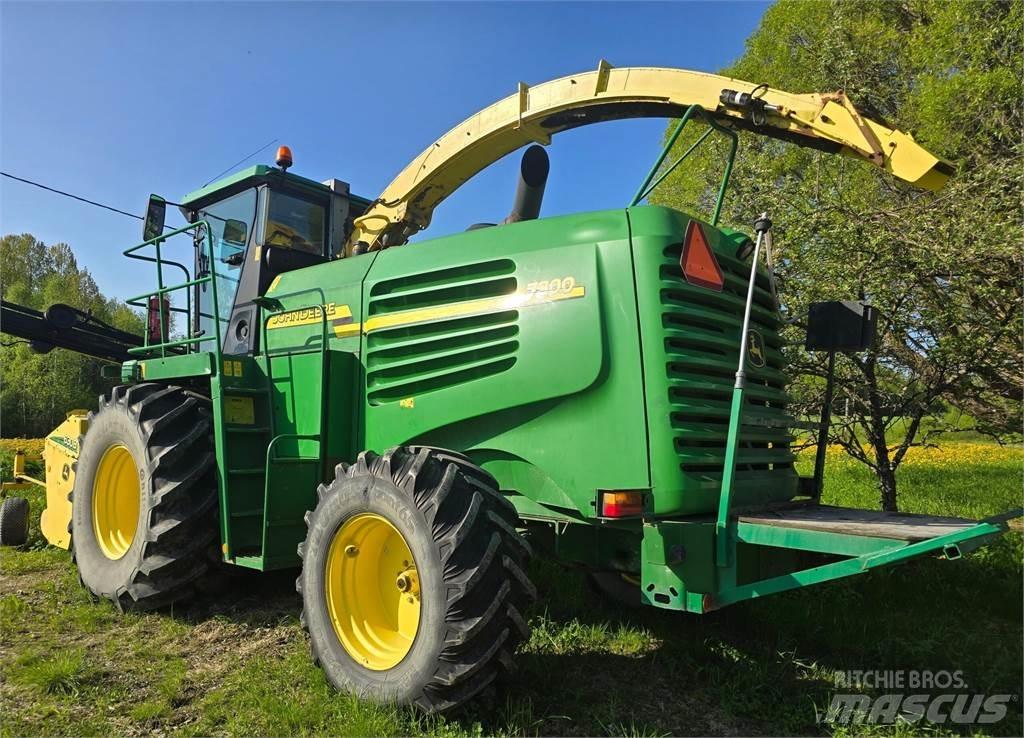 John Deere 7300 Forajere cu autopropulsare