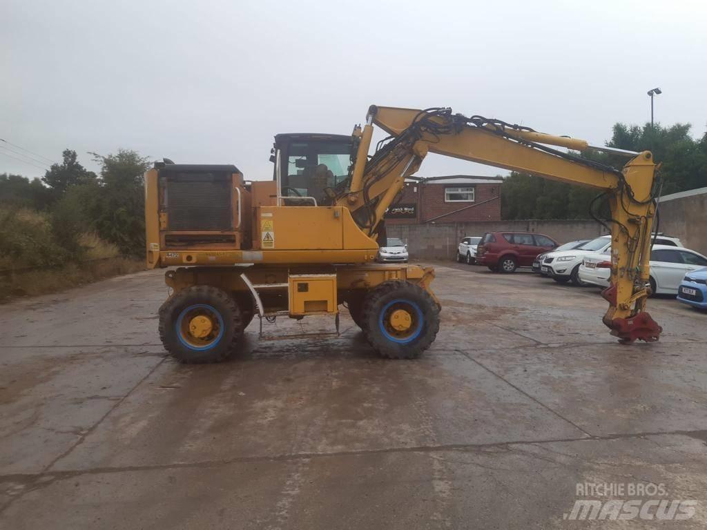 CASE WX 170 Excavatoare cu roti