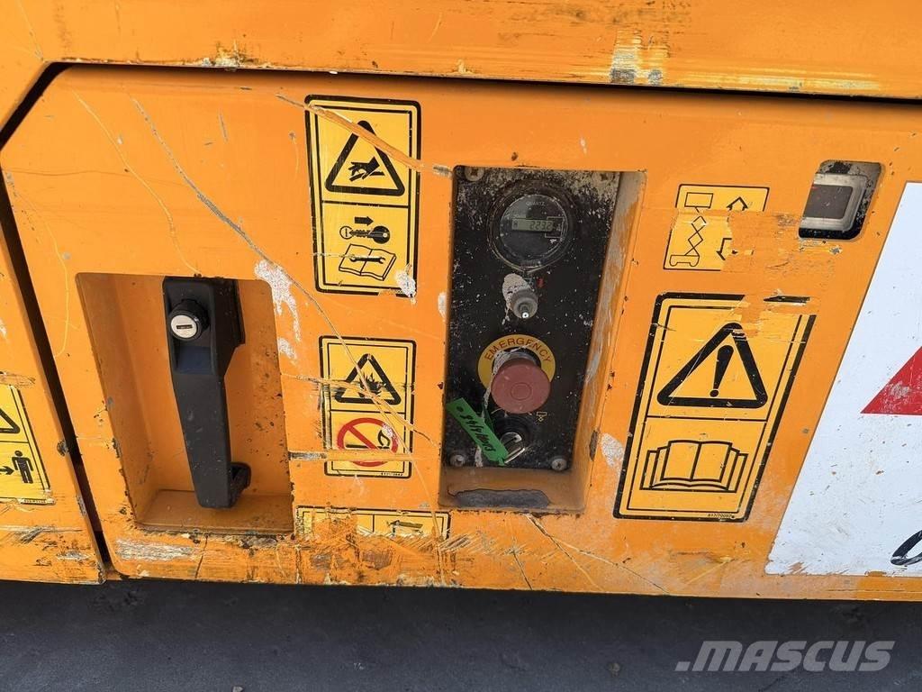 JCB S4046E Alte ascensoare si platforme