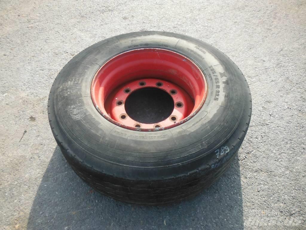 Michelin 385/65R22.5 Roti