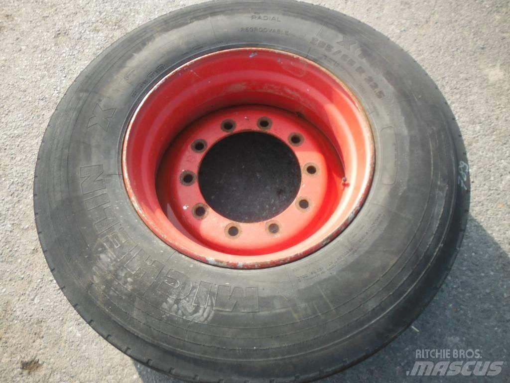Michelin 385/65R22.5 Roti