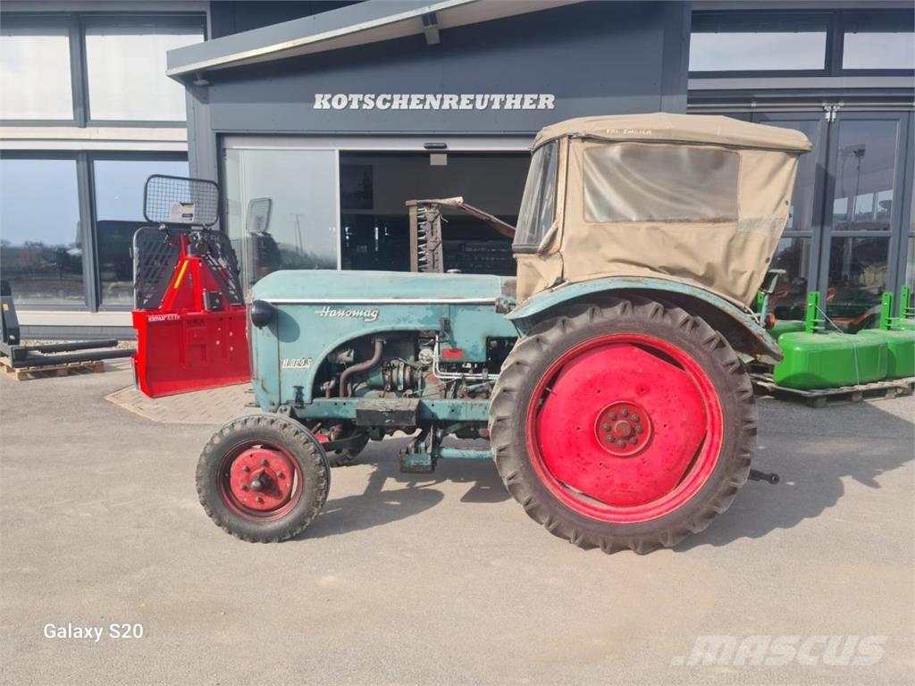 Hanomag R 324 SA Tractoare