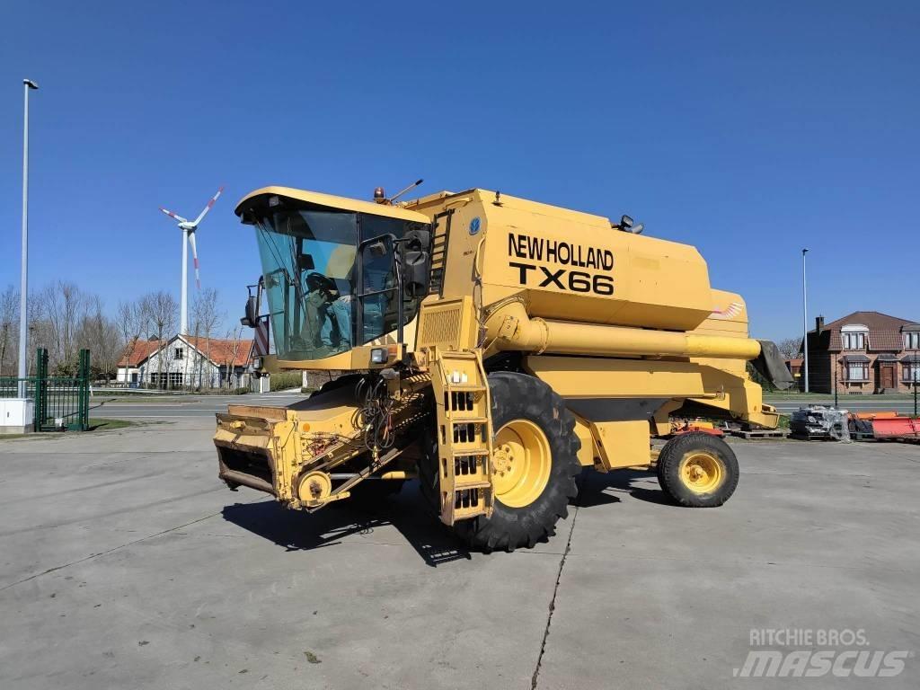 New Holland TX 66 Combine de secerat