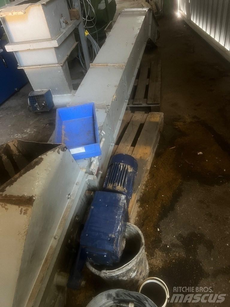 Lindner VEGA 1500 Masina de tocat deseuri