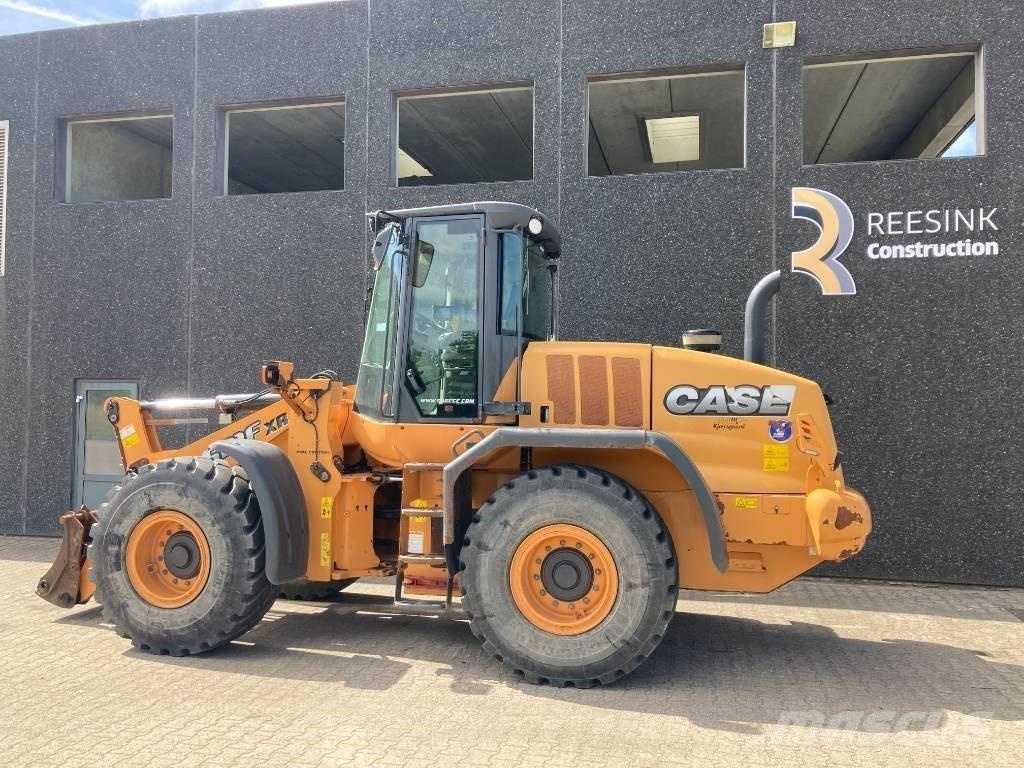 CASE 621 F XR Incarcator pe pneuri
