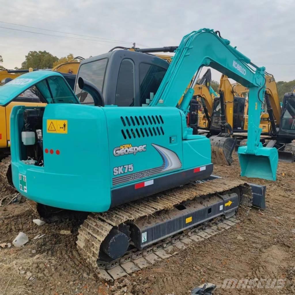 Kobelco SK 75 Excavatoare pe șenile
