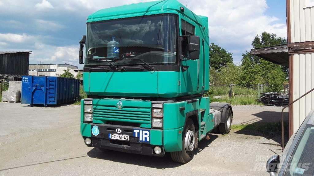 Renault MAGNUM Autotractoare