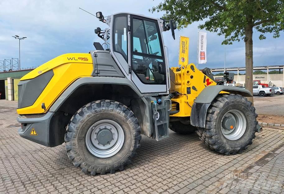 Wacker Neuson WL 95 Incarcator pe pneuri