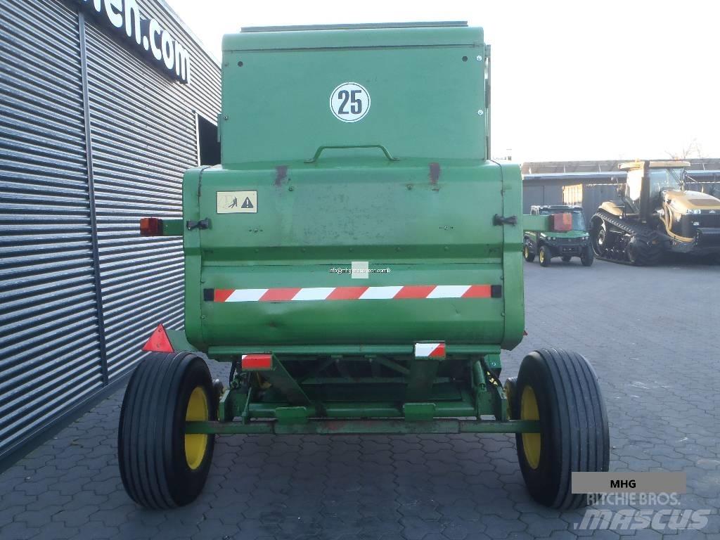John Deere 590 Masina de balotat cilindric