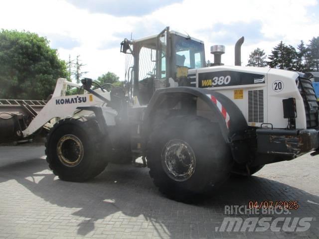 Komatsu WA 380 Incarcator pe pneuri