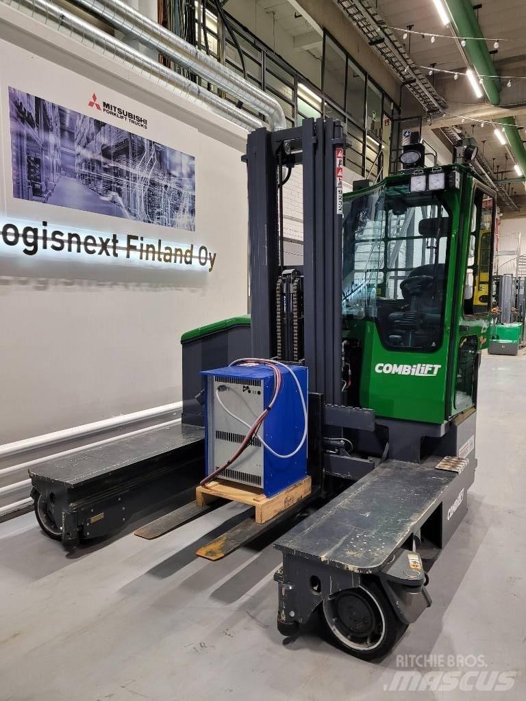 Combilift C4000ET Stivuitoare cu patru brate
