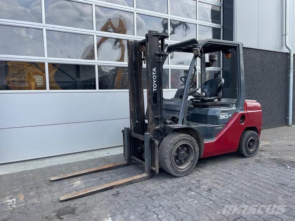 Toyota 02-8DF30 Strivuitoare-altele