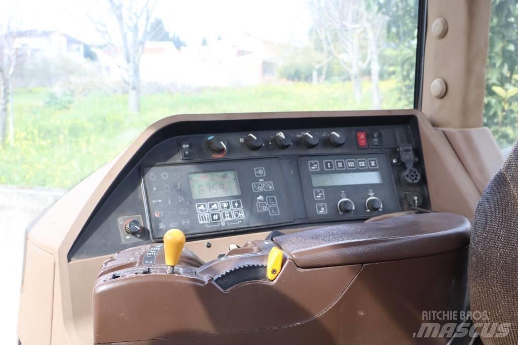 John Deere 8420 T Tractoare